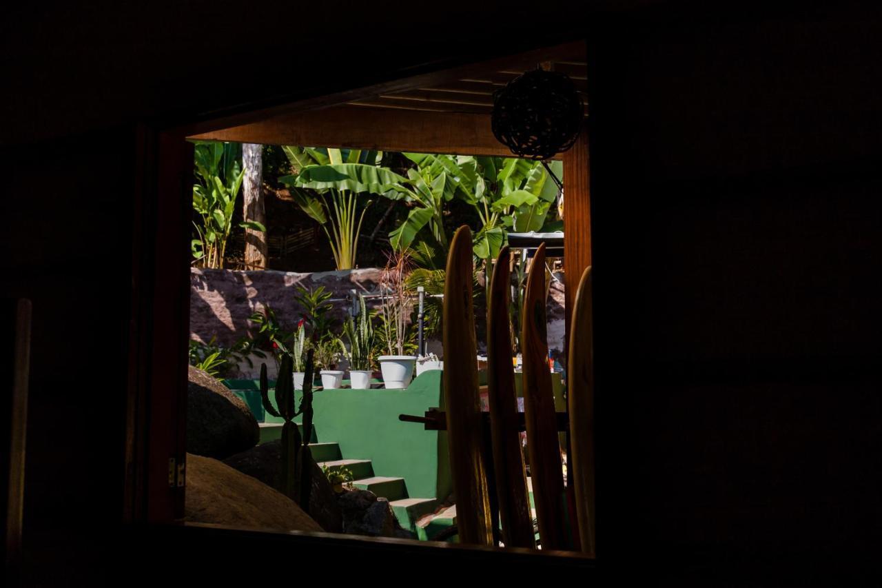 Sintonia Surf Hostel E Bar Ubatuba Extérieur photo