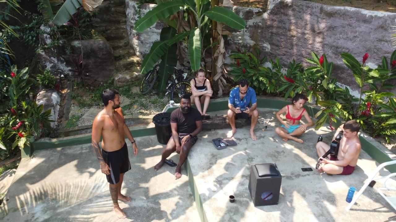 Sintonia Surf Hostel E Bar Ubatuba Extérieur photo